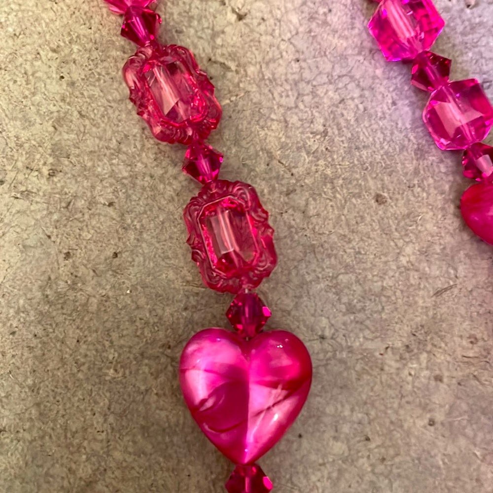 Tarina Tarantino pink Swarovski rhinestone Valentines Day heart necklace XL - Picture 6 of 17